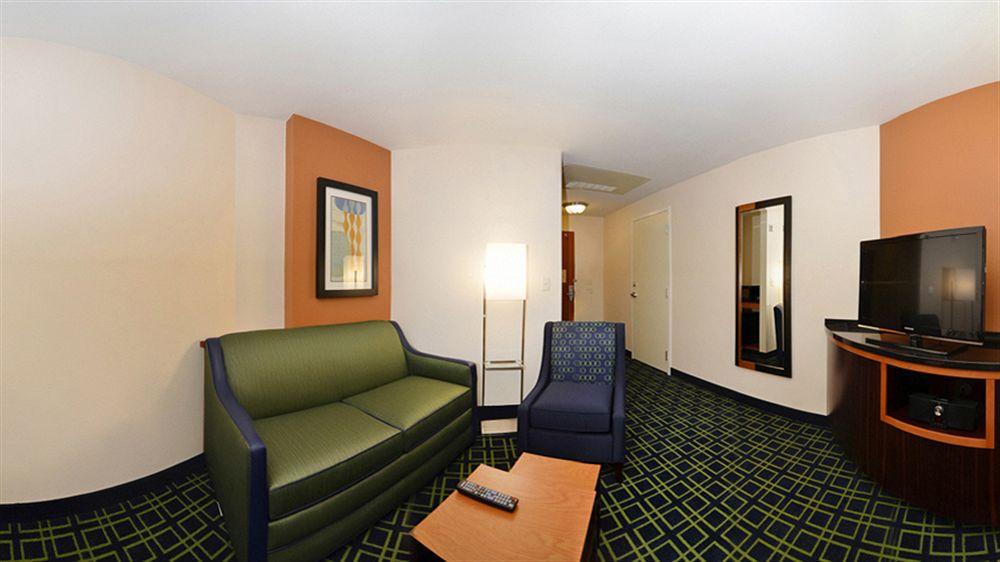 Fairfield Inn & Suites Santa Cruz - Capitola Eksteriør billede