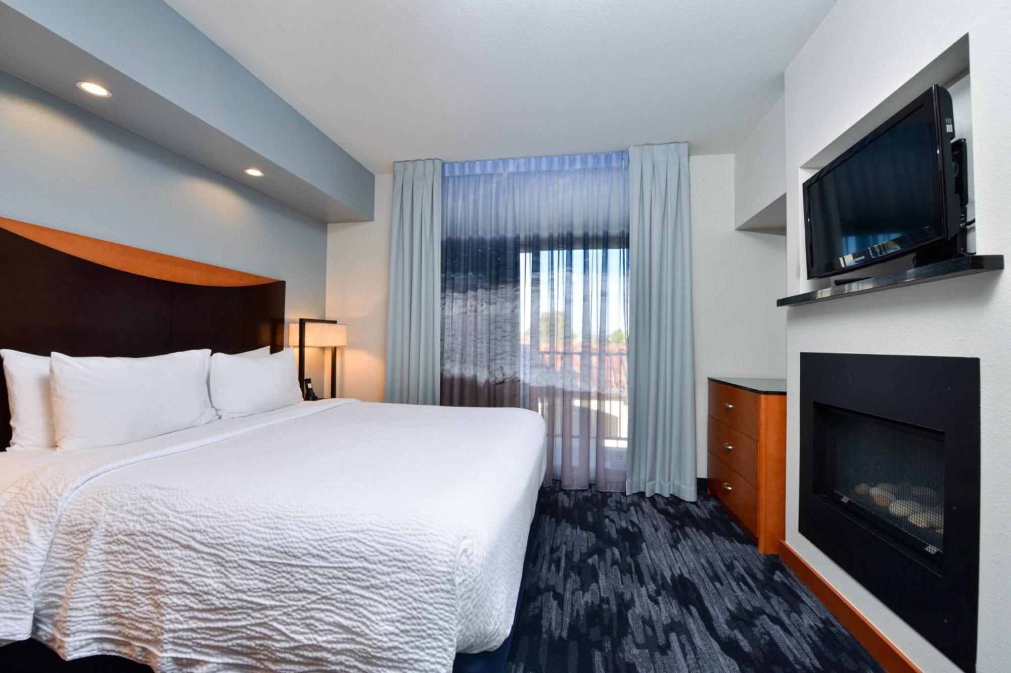 Fairfield Inn & Suites Santa Cruz - Capitola Eksteriør billede